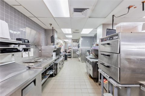Commercial property in Orlando, Florida 376.72 sq.m. № 2116408 - photo 27