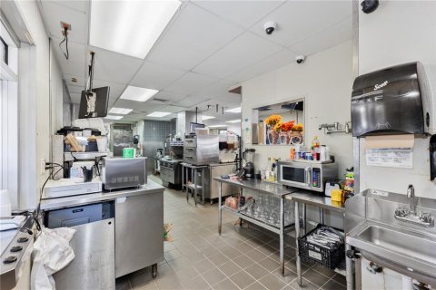 Commercial property in Orlando, Florida 376.72 sq.m. № 2116408 - photo 26