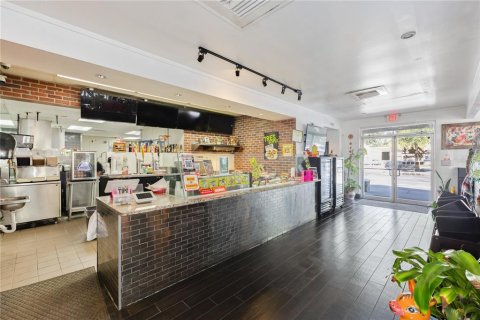 Commercial property in Orlando, Florida 376.72 sq.m. № 2116408 - photo 20