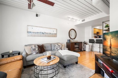 Condo in Tampa, Florida, 1 bedroom  № 1734024 - photo 10