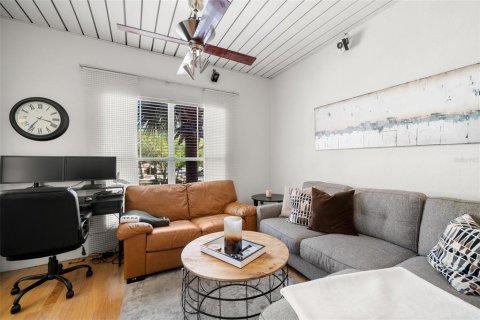 Condo in Tampa, Florida, 1 bedroom  № 1734024 - photo 9
