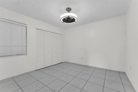 Condominio en venta en Miami, Florida, 2 dormitorios, 83.61 m2 № 2055804 - foto 11