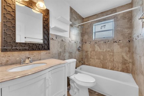 Condominio en venta en Miami, Florida, 2 dormitorios, 83.61 m2 № 2055804 - foto 8