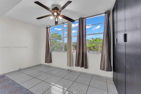 Condominio en venta en Miami, Florida, 2 dormitorios, 83.61 m2 № 2055804 - foto 6