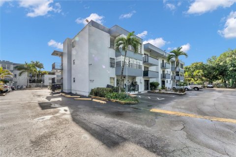 Condominio en venta en Miami, Florida, 2 dormitorios, 83.61 m2 № 2055804 - foto 21