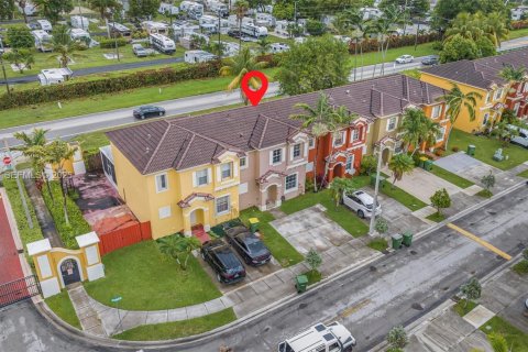 Купить таунхаус в Хомстед, Флорида 3 спальни, 147.44м2, № 1984663 - фото 30