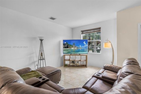 Купить таунхаус в Хомстед, Флорида 3 спальни, 147.44м2, № 1984663 - фото 6