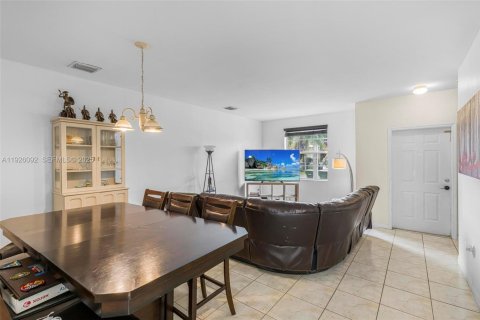 Купить таунхаус в Хомстед, Флорида 3 спальни, 147.44м2, № 1984663 - фото 7