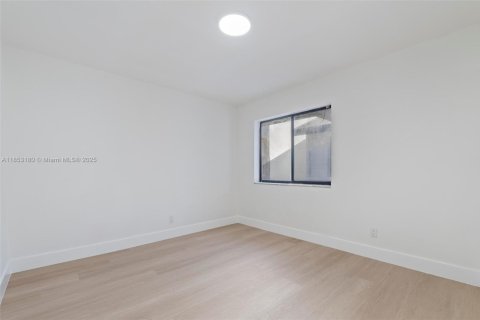 Casa en venta en Miramar, Florida, 3 dormitorios, 140.84 m2 № 1889029 - foto 8