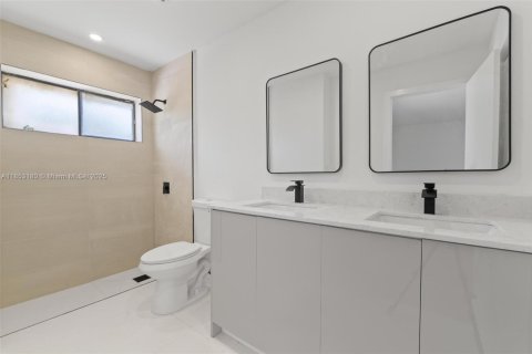 Casa en venta en Miramar, Florida, 3 dormitorios, 140.84 m2 № 1889029 - foto 11
