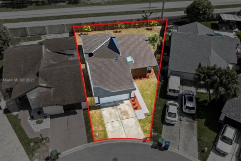 Casa en venta en Miramar, Florida, 3 dormitorios, 140.84 m2 № 1889029 - foto 26