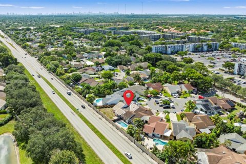 Casa en venta en Miramar, Florida, 3 dormitorios, 140.84 m2 № 1889029 - foto 30