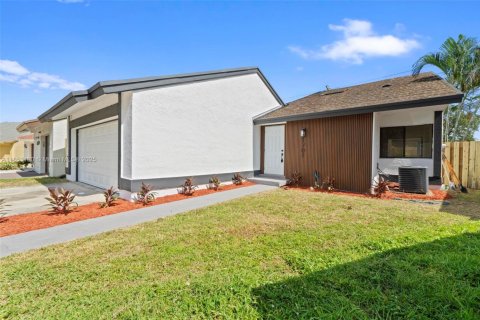 Casa en venta en Miramar, Florida, 3 dormitorios, 140.84 m2 № 1889029 - foto 20