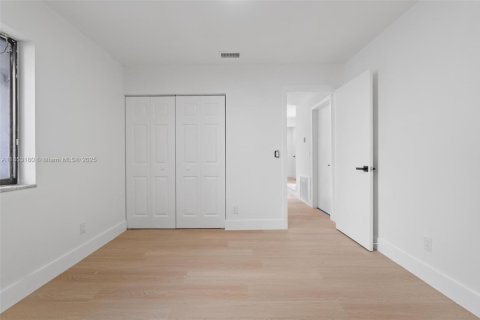 Casa en venta en Miramar, Florida, 3 dormitorios, 140.84 m2 № 1889029 - foto 9