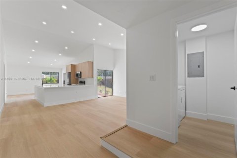 Casa en venta en Miramar, Florida, 3 dormitorios, 140.84 m2 № 1889029 - foto 7