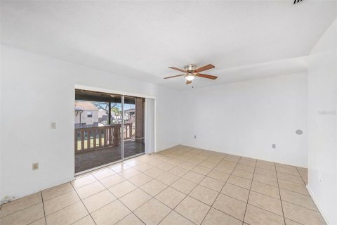 Condo in Tampa, Florida, 2 bedrooms  № 1572297 - photo 4