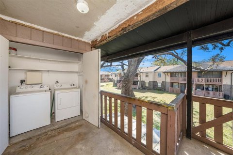 Condo in Tampa, Florida, 2 bedrooms  № 1572297 - photo 12