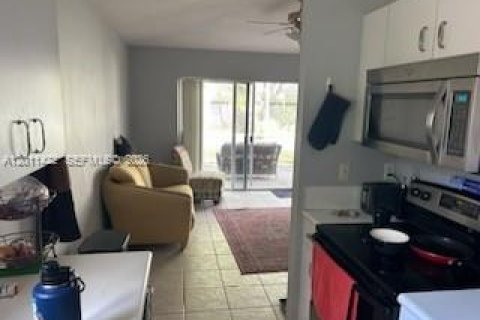 Casa en alquiler en Homestead, Florida, 3 dormitorios, 117.06 m2 № 2075199 - foto 4