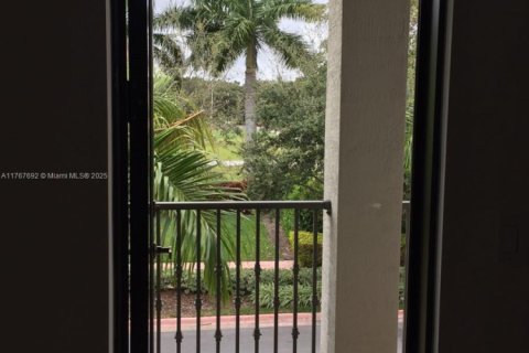 Adosado en alquiler en Miami, Florida, 4 dormitorios, 226.5 m2 № 1972362 - foto 10