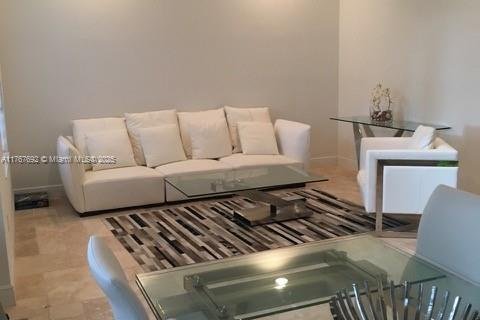 Adosado en alquiler en Miami, Florida, 4 dormitorios, 226.5 m2 № 1972362 - foto 2