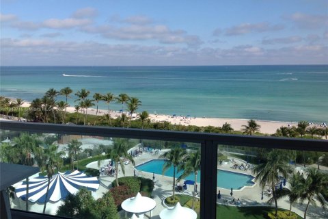 Copropriété à vendre à Miami Beach, Floride: 2 chambres, 95.69 m2 № 1985334 - photo 1