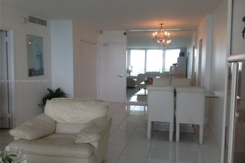 Copropriété à vendre à Miami Beach, Floride: 2 chambres, 95.69 m2 № 1985334 - photo 3