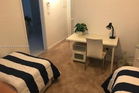 Copropriété à vendre à Miami Beach, Floride: 2 chambres, 95.69 m2 № 1985334 - photo 12