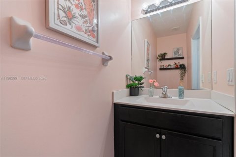 Townhouse in Homestead, Florida 3 bedrooms, 154.12 sq.m. № 2043219 - photo 23