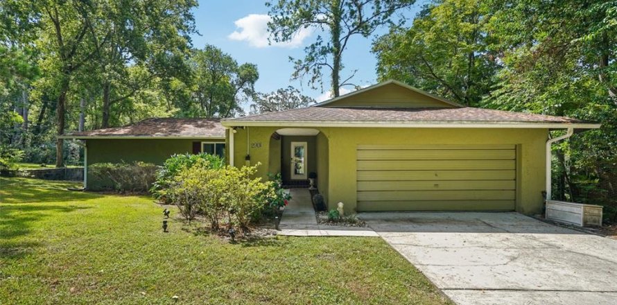 Villa ou maison à Gainesville, Floride 3 chambres, 160.35 m2 № 1918351
