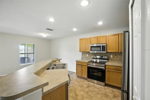 Townhouse in Brandon, Florida 3 bedrooms, 126.53 sq.m. № 1884864 - photo 14