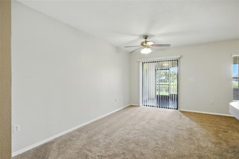 Townhouse in Brandon, Florida 3 bedrooms, 126.53 sq.m. № 1884864 - photo 7