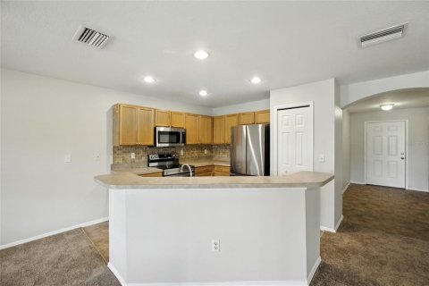 Townhouse in Brandon, Florida 3 bedrooms, 126.53 sq.m. № 1884864 - photo 11