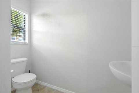 Townhouse in Brandon, Florida 3 bedrooms, 126.53 sq.m. № 1884864 - photo 15