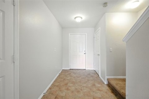 Townhouse in Brandon, Florida 3 bedrooms, 126.53 sq.m. № 1884864 - photo 6