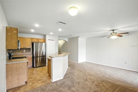 Townhouse in Brandon, Florida 3 bedrooms, 126.53 sq.m. № 1884864 - photo 10