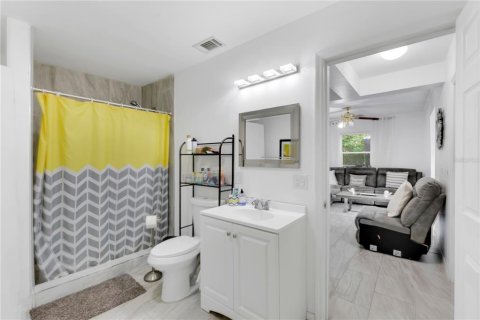 House in Winter Haven, Florida 2 bedrooms, 89.93 sq.m. № 2218198 - photo 16