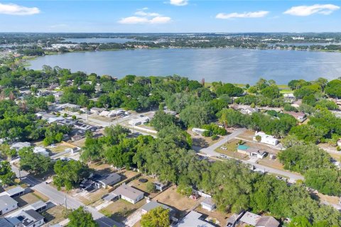 House in Winter Haven, Florida 2 bedrooms, 89.93 sq.m. № 2218198 - photo 28