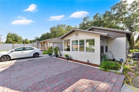 House in Winter Haven, Florida 2 bedrooms, 89.93 sq.m. № 2218198 - photo 3