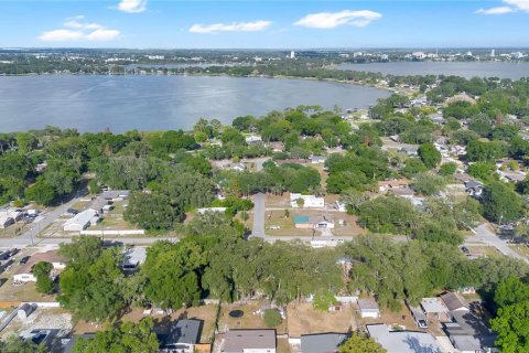 House in Winter Haven, Florida 2 bedrooms, 89.93 sq.m. № 2218198 - photo 29