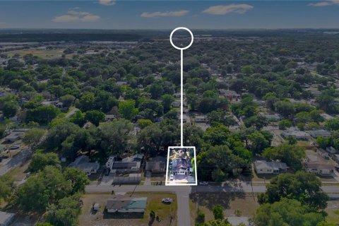 House in Winter Haven, Florida 2 bedrooms, 89.93 sq.m. № 2218198 - photo 30