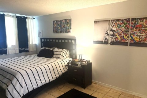 Condominio en venta en Miami, Florida, 2 dormitorios, 103.12 m2 № 1892194 - foto 12