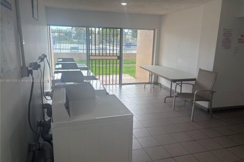 Condominio en venta en Miami, Florida, 2 dormitorios, 103.12 m2 № 1892194 - foto 23