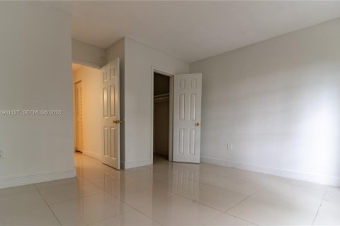 Снять в аренду кондоминиум в Дорал, Флорида 1 спальня, 75.25м2, № 2079906 - фото 17