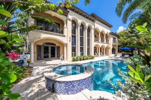 House in Fort Lauderdale, Florida 7 bedrooms, 542.36 sq.m. № 2251961