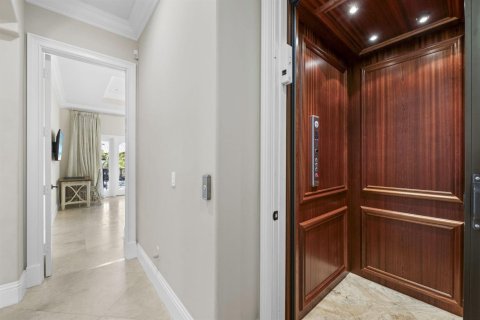 Casa en venta en Fort Lauderdale, Florida, 7 dormitorios, 542.36 m2 № 2251961 - foto 20