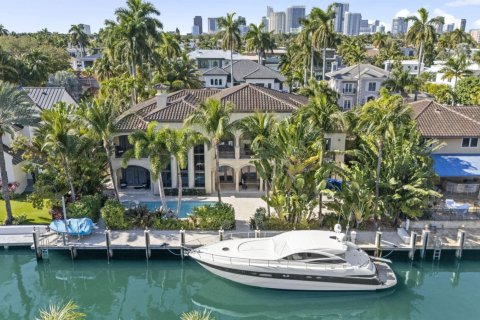 Casa en venta en Fort Lauderdale, Florida, 7 dormitorios, 542.36 m2 № 2251961 - foto 2