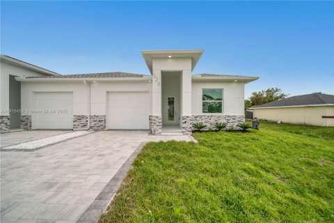 Купить коммерческую недвижимость в Лихай-Эйкерс, Флорида № 1971602 - фото 16