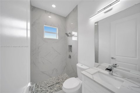 Купить коммерческую недвижимость в Лихай-Эйкерс, Флорида № 1971602 - фото 25