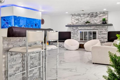 Villa ou maison à louer à Titusville, Floride: 4 chambres, 291.71 m2 № 2386269 - photo 5