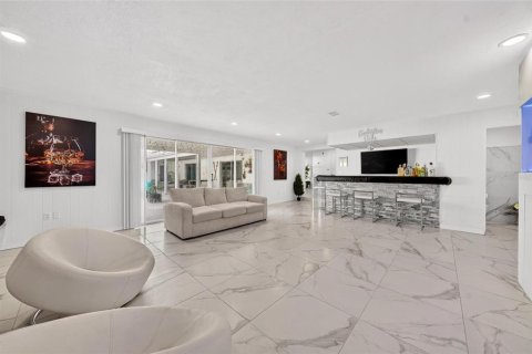Villa ou maison à louer à Titusville, Floride: 4 chambres, 291.71 m2 № 2386269 - photo 15